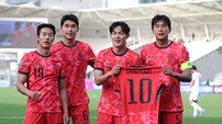 ‘강상윤 위로 세리머니’ U-23 대표팀, 레바논전 4-2 역전승…빈공 탈출 성공