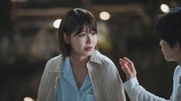 최수영, ♥아이돌과 야밤 데이트 포착 ‘스킨십 1초 전’ (아이돌아이)