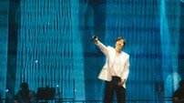 이문세, 7년 만의 아레나 투어 완주…17만 관객 열광