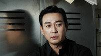 [인터뷰] 박용우의 빗과 가발 ‘악인의 디테일’