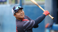 “훈이 선배님과 같이 뛰고 싶었다” 야구관 성숙해진 한동희, 롯데 이끌 기둥으로 [SD 베이스볼 피플]