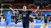 [SD 리뷰 in 천안] 현대캐피탈, OK저축은행전 3-0 승리로 2위 대한항공과 격차 벌려…리시브가 되니 화력-서브-블로킹이 따라왔다!
