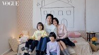 김나영♥마이큐 패밀리 ‘첫 가족컷’…봄 화보 눈길