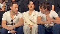 정해인, 밀라노 패션쇼 ‘소외’ 논란…인종차별 의혹