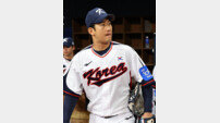 WBC 대표팀서 부상자 또 나왔다…포수 최재훈, 손가락 골절로 엔트리 제외 예정