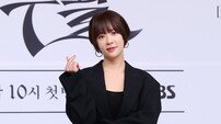 황정음, ‘장난감 무료 나눔’ 올렸다가 역풍…상태 논란에 비판