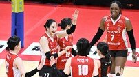 [배구] ‘승점 2점차’ 살얼음판 선두경쟁 휘말린 도로공사-현대건설…V리그 女 포스트시즌? 페퍼저축에게 물어봐