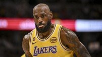 ‘킹’ 제임스, NBA 새 역사 썼다→압둘자바 넘고 ‘최다 필드골’