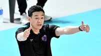 [SD 인천 인터뷰] 여오현 IBK기업은행 감독대행의 선택은 ‘리시빙 아포짓’ 황민경 카드…“빅토리아는 아웃사이드 히터 자리서 뛰는 게 공격 범실 적더라”