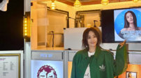김혜수, 박준면 “불륜 응원” 커피차 인증…촬영장 웃음