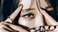 문별, 세 번째 싱글 ‘REV’ 랩 이미지 공개…올블랙 스타일링
