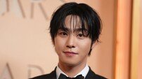 안효섭, 생애 첫 아카데미 입성…레드카펫 밝힌 ‘찐 진우’의 아우라