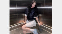 에스파 카리나, 아찔한 하의실종룩…셔츠로 ‘시선 강탈’ [DA★]