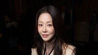고현정, 55세 안 믿기는 초근접 미모…남다른 비율+카리스마