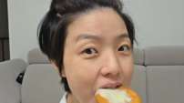 둘째 임신한 안영미, 또 디저트 들었다…“버터떡 맛있는데?”