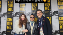 김건모, 확 달라진 얼굴…밝은 미소 되찾았다