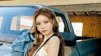 이즈나 정세비 “동갑내기! 이건 운명적 ‘사인’이에요”[스포츠동아 창간 18주년]