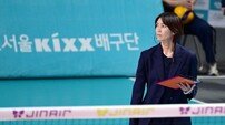 [SD 장충 인터뷰] V리그 첫 시즌을 준PO서 마친 요시하라 흥국생명 감독, “가능성과 한계 모두 마주한 시즌이었다”