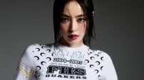 이다희, 강렬 카리스마 美쳤다…파격 레더 입고 ‘록시크’ 정점 [화보]