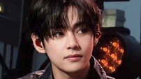 방탄소년단 뷔, 레드 마이크 주인 누구냐고?