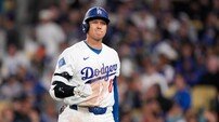 ‘찬스마다 침묵·타율 0.167’ 오타니 무안타+야마모토 QS 패전…LA 다저스, 클리블랜드에 1-4 패