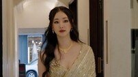 김사랑, 인도로 떠났다…치명 미모 발산 [DA★]