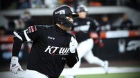 최강 리드오프 KT 최원준, 이번엔 4안타 폭발…개막 5경기 연속 안타 ‘타율 0.458’