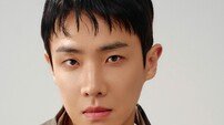 웃음기 뺀 이준, 화보 장인이었네