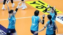 [GS칼텍스 V4] 주장 유서연과 권민지, GS칼텍스의 ‘언성 히어로’ 토종 OH 라인…이보다 더 짜릿할 수 없다