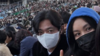 고소영♥장동건, 박효신 콘서트 포착…박효신과 포옹까지