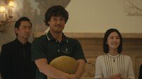 ‘성난 사람들2’ 찰스 멜튼 “윤여정·송강호와 호흡, 엄청난 경험”