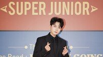 슈주 려욱, 팬 추락 사고 직접 사과…“너무 가까이 간 내 탓 같았다”