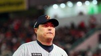 ‘송진우·선동열도 넘었다’ 최고령·최소경기 1500K+13년만의 10K로 첫 승…한화 류현진 최고의 날
