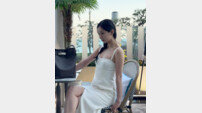 혜리, 벌써 여름이네…뷔스티에 드레스로 뽐낸 슬림 몸매 [DA★]
