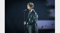 샤이니 온유, 러브 카운셀러 변신…‘TOUGH LOVE’ 팬미팅 성료