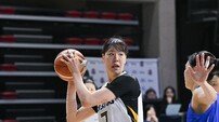 ‘어차피 우승은 KB?’ 박지수+강이슬 39점 합작!…KB스타즈, 2시즌 만에 챔피언 결정전 진출