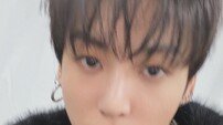 BTS 정국, 공연 끝나자 “배고파”…시무룩 셀카에 팬심 ‘심쿵’ [SD셀픽]