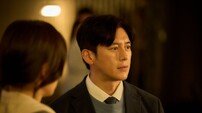‘군체’ 고수, 전지현과 ‘이혼 부부’로 호흡…좀비물 첫 도전