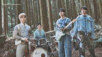 밴드 루시, 숲 속 청춘 비주얼…‘Childish’ 컴백 열기 끌어올려