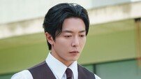 김재욱에 스며들 준비 완료…재벌 3세의 처연한 눈빛 (은밀한 감사)