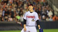 LG 유영찬, KBO 역대 최소 경기 10세이브 타이…11경기 만에 두 자릿수 세이브 달성