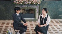 문근영, 16년 만의 토크쇼…희소병 수술 4번 끝 완치 고백 (유퀴즈)