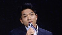 ‘와인 논란’ 안성재, 유튜브 중단 후 의미심장…“어지럽게 돌아가는 세상”