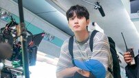 김재원, ♥김고은 향한 매너손…B컷 꿀 떨어져 (유미의 세포들3)