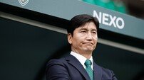 [SD 전주 인터뷰] 김승섭 벤치 돌리고 ‘3G 연속 무승’ 추락 막으려는 정정용 전북 감독, “결과로 믿음을”…‘원정 10연전 출발선’ 박태하 포항 감독, “무조건 승리뿐”