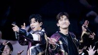 유노윤호·최강창민 공연 후토크 ‘6만 번의 아이 콘택트’[SD현장]