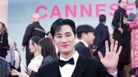 안보현, 프랑스 칸서 이름 연호 터졌다…한국어 환호 ‘열광’