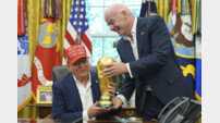 노르웨이축구협회장 “트럼프에 준 FIFA 평화상 폐지해야”…정치 개입 논란 속 인판티노 윤리 조사 지지