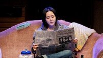 문근영, 9년 만 무대 장악…‘오펀스’ 열연