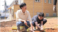 이승기, 텃밭서 땀 흘렸다…현성이 가족에 전한 진심